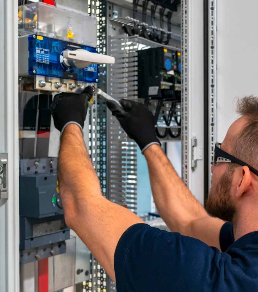 EVENT ELECTRICIAN (2)